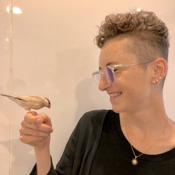 Meet your Posher, Lucy - Picture 3 of 3